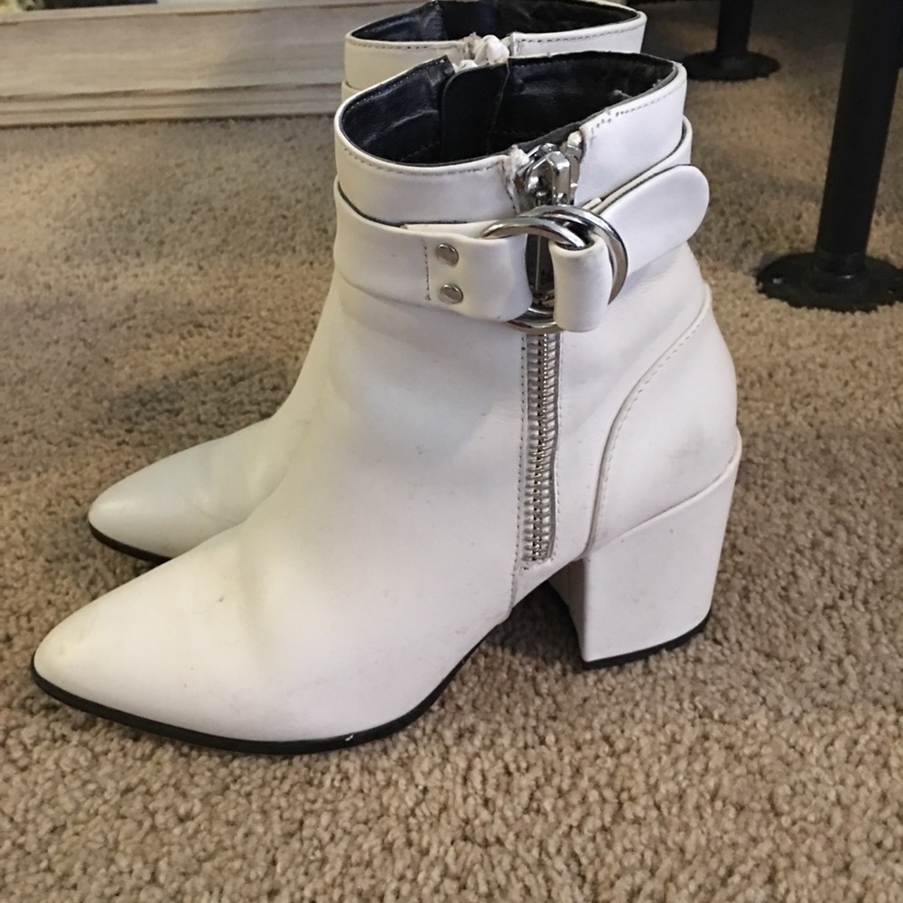 Steven By Steve Madden White Heeled Boot